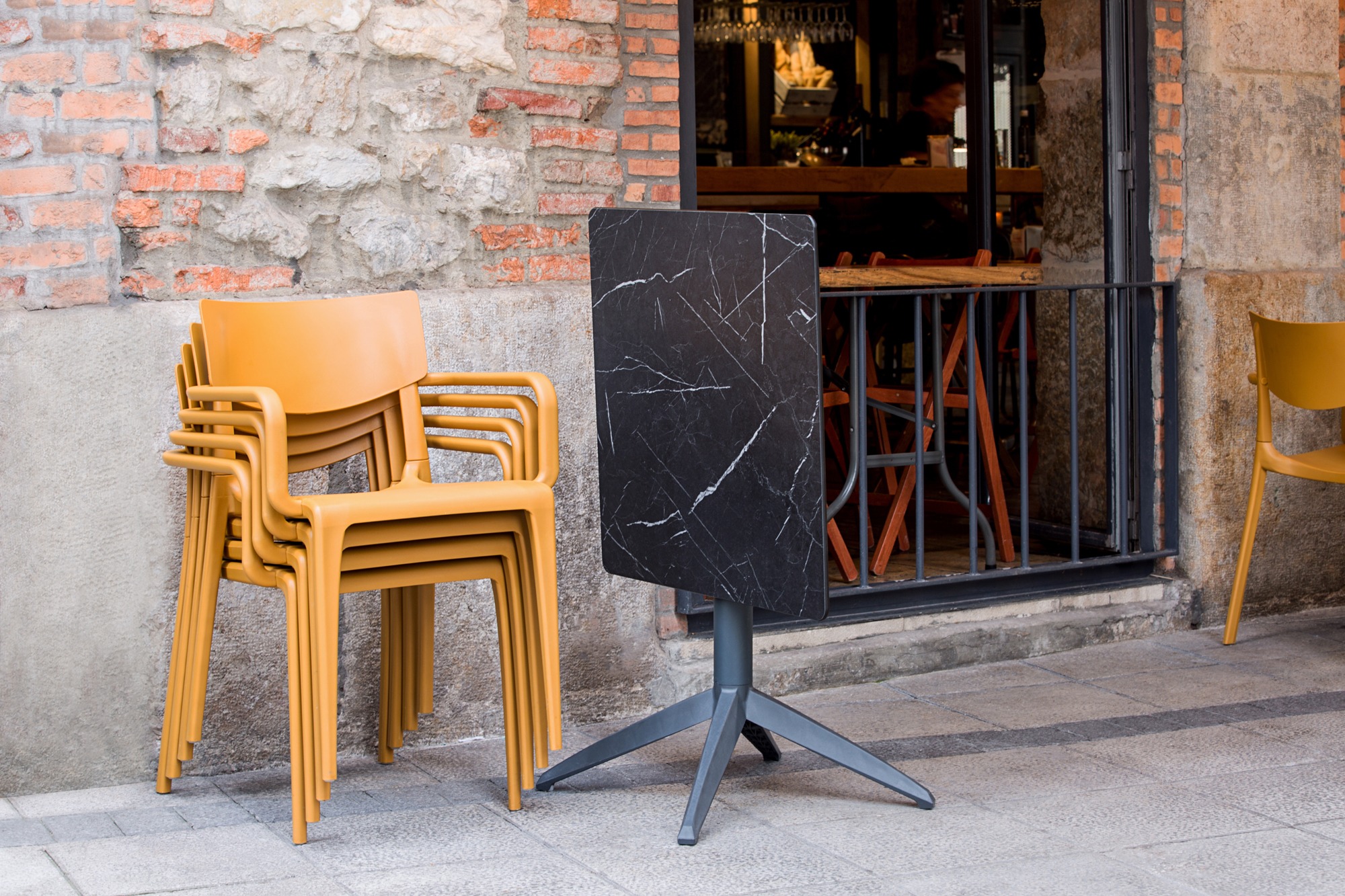Ezpeleta Quatro Fold Table